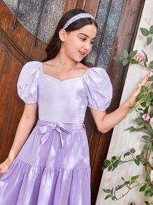 SHEIN Camisa con cuello corazón y mangas abullonadas a rayas, con cinturón desmontable y falda con volantes a juego para niña preadolescente (se venden por separado 2 conjuntos a juego mamá e hija)