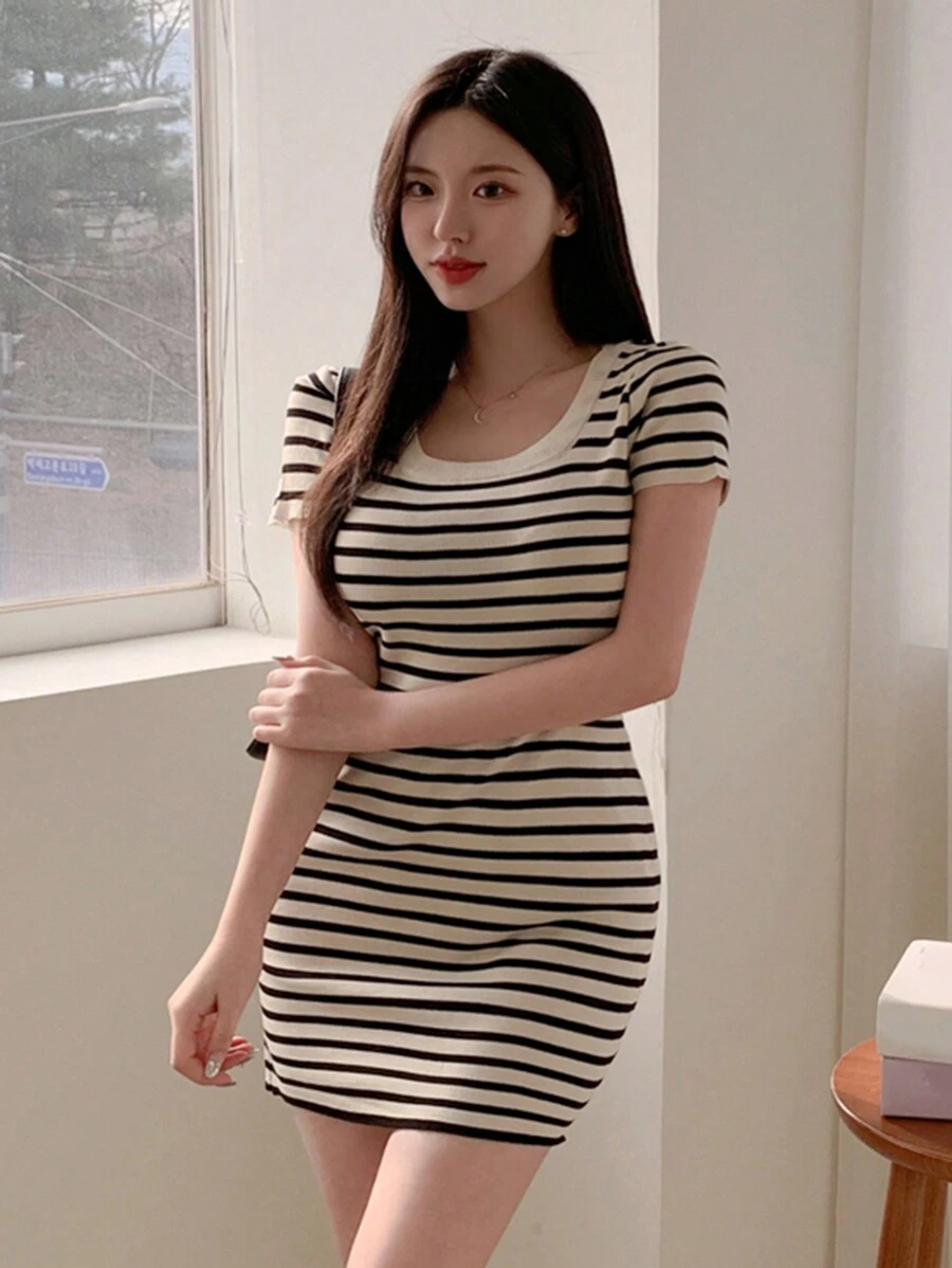 DAZY 女式條紋短羊毛衫裙 - 黑色 - 查看 1