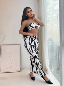 Zolique Women's Slim-Fit Two-Piece Set In Random Print - Black and White - View 5
