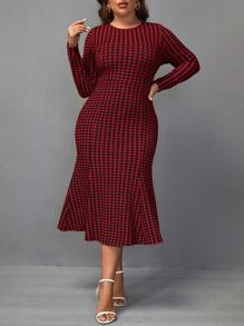 SHEIN Clasi 大尺碼別緻千鳥格圖案長袖針織連身裙 - 彩色 - 查看 4
