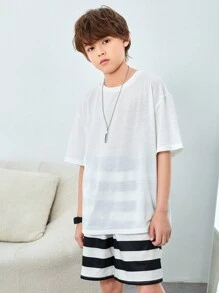 SHEIN Tween男童休閑街頭風格針織三件套裝,帶有條紋圖案的毛衣背心,短褲和實色圓領t卹 - 黑與白 - 查看 3