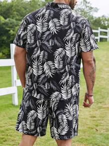 Manfinity Homme Men'S Plus Size Plant Printed Short Sleeve Shirt And Shorts 2pcs/Set