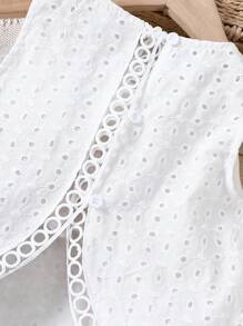 SHEIN Conjunto de 2 piezas para niña con top de tirantes de encaje con cuello redondo y espalda media abierta, y leggings con pantalones cortos de encaje con bordado calado