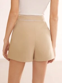 MOTF PREMIUM 編織女性斜口袋純色短褲 - 黃色 - 查看 8