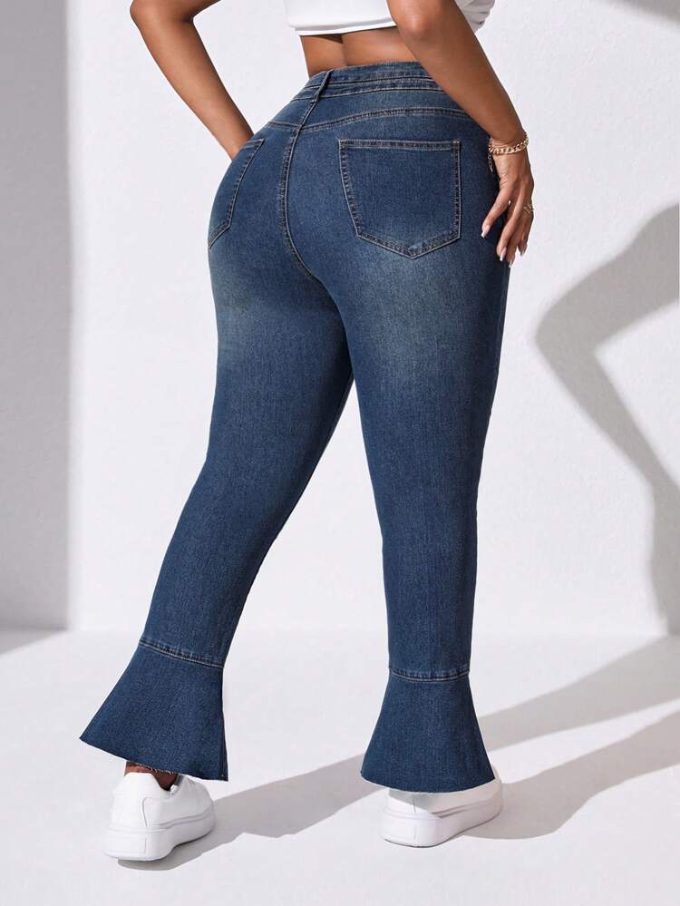 Plus Size Women'S Flared Jeans