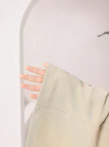 Modelyn 女士純色寬腿褲,帶有鈕扣細節 - 卡其色 - 查看 5
