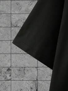Manfinity Roughcore 宽松男士字母和玫瑰印花短袖 T 恤，街头服装，男朋友礼物，适合外出 - 彩色 - 查看 5