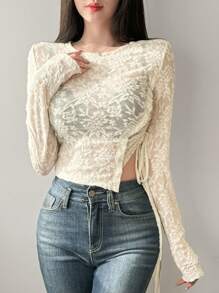 DAZY Top corto ajustado de unicolor con mangas largas y cordón para mujeres, blusas de verano transparentes, ropa de vuelta al colegio - Beis - Ver 1