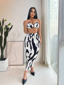 Zolique Women's Slim-Fit Two-Piece Set In Random Print - Black and White - View 6