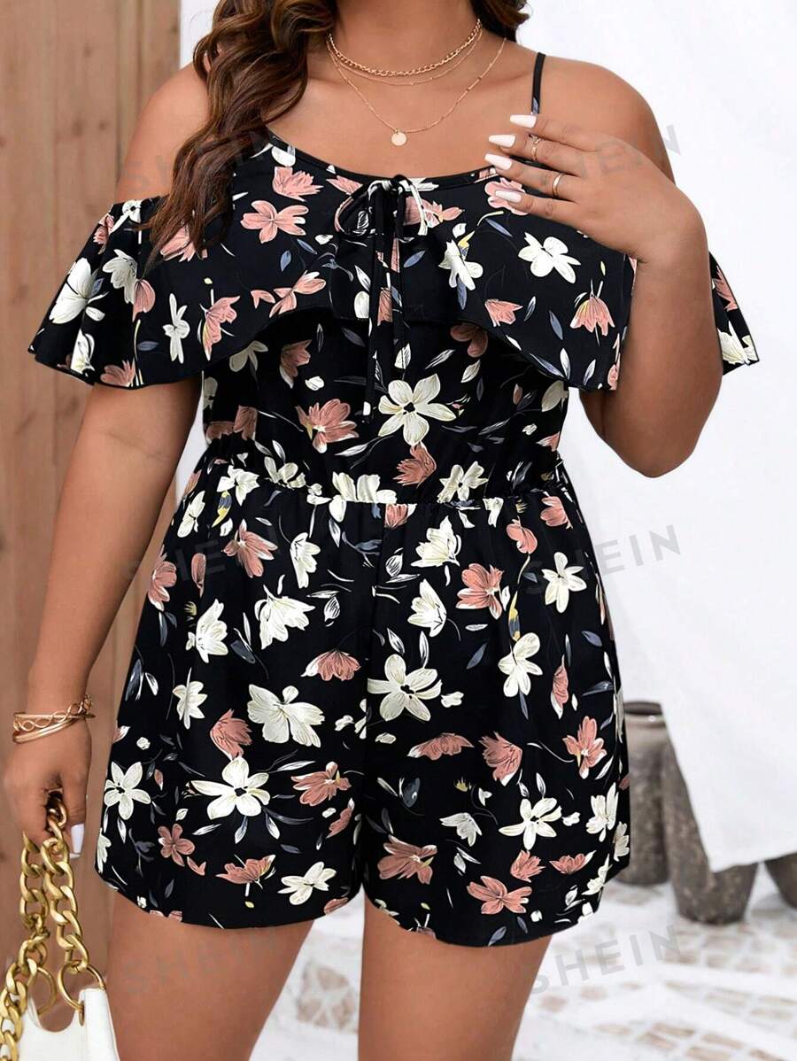 SHEIN Clasi Mono de verano con estampado floral completo, tirantes y volantes en el bajo para tallas grandes