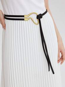 MOTF PREMIUM THẮT LƯNG EO THẮT NÚT KHÔNG ĐỐI XỨNG MÀU ĐEN SANG TRỌNG - màu đen - Xem 4