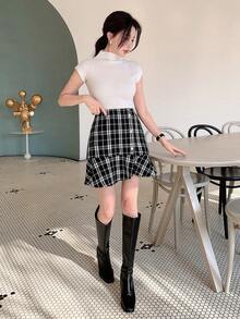 DAZY Women's Plaid Button Detail Skirt - Black - View 5