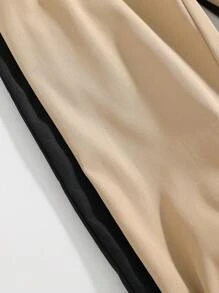 SHEIN 2 Stück Set Für Jungen, Lässig, Sportlich, Im College-stil, Gerades Bein, Khaki-hosen Und Schwarze Hosen, Geeignet Für Den Täglichen Gebrauch, Schule, Reisen, Partys Im Frühling Und Sommer
