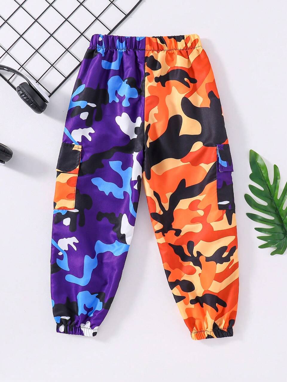 Young Girl Fashionable Camouflage Color Block Jogger Cargo Pants