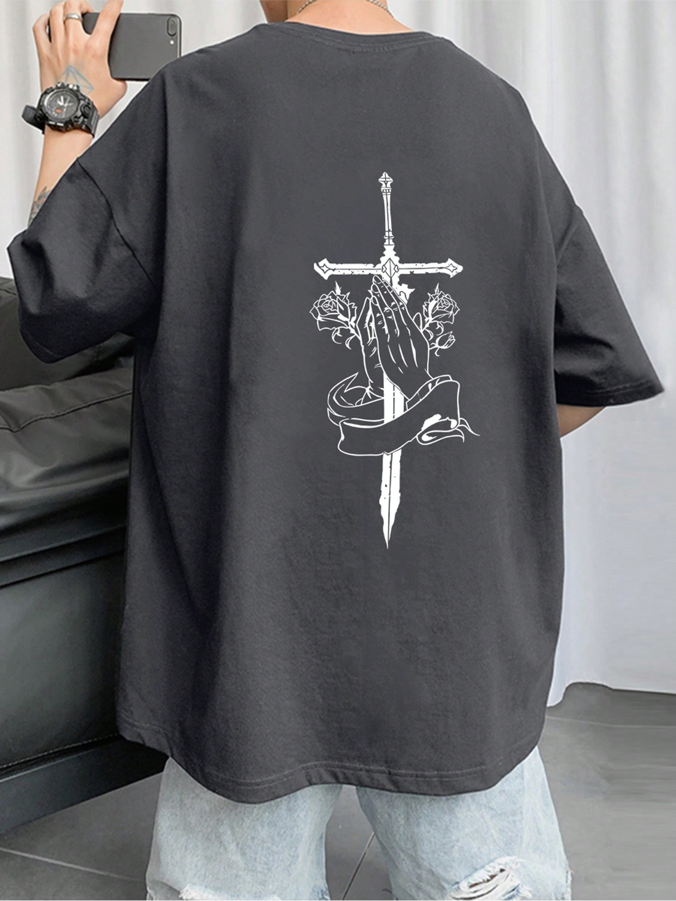 Men's Hands And Cross Print Drop Shoulder T-shirt