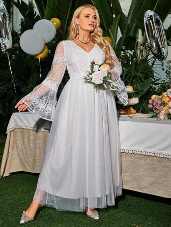 Simplee Rochie cu mânecă evazată suprapusă din plasă cu decolteu în V