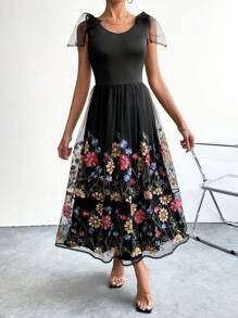 SHEIN Unity 女士花卉刺绣网眼撞色无袖连衣裙