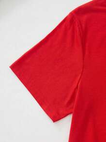 Manfinity Homme 男士短袖t恤,帶有愛心圖案 - 紅色 - 查看 5