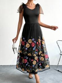 SHEIN Unity 女士花卉刺绣网眼撞色无袖连衣裙