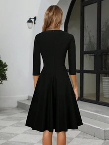 HOMEYEE 女性圓領蕾絲邊復古休閒度假簡約職業連衣裙 - 黑色 - 查看 2