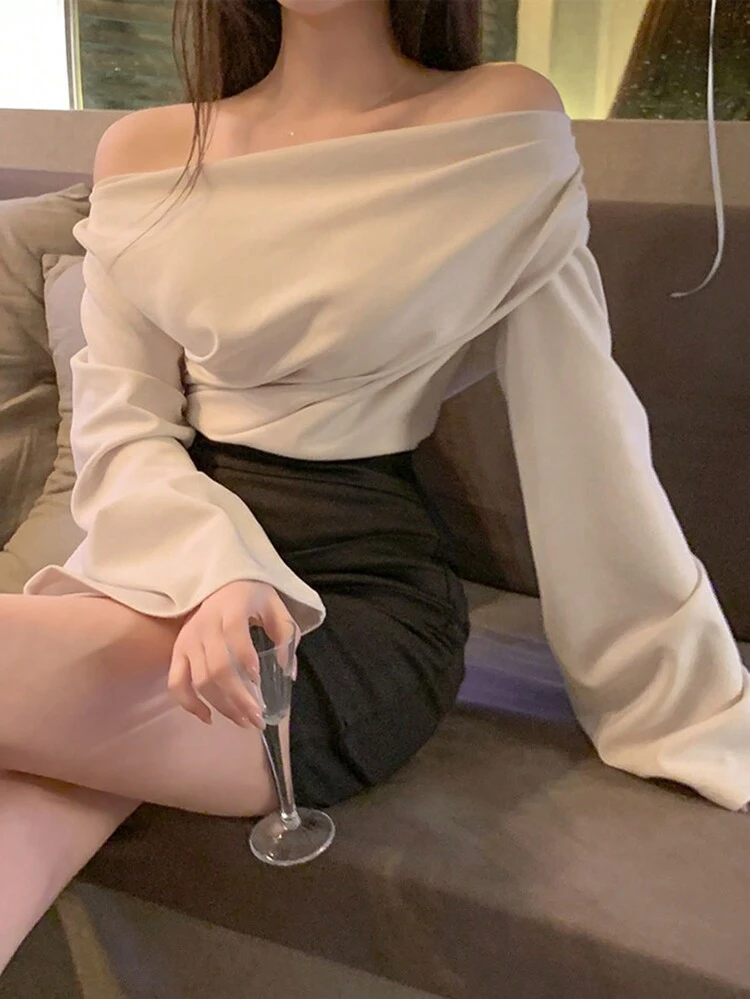 Women's Off-The-Shoulder Flared Sleeve T-Shirt,Fall Clothes,Back To School Clothes Long Sleeve Women Tops Off Shoulder Top