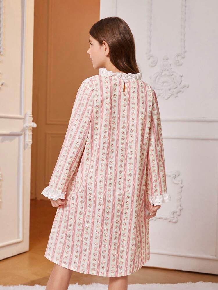 1pc Tween Girls' Striped Floral & Lace Trim Long Sleeve Homewear Sleep Dress