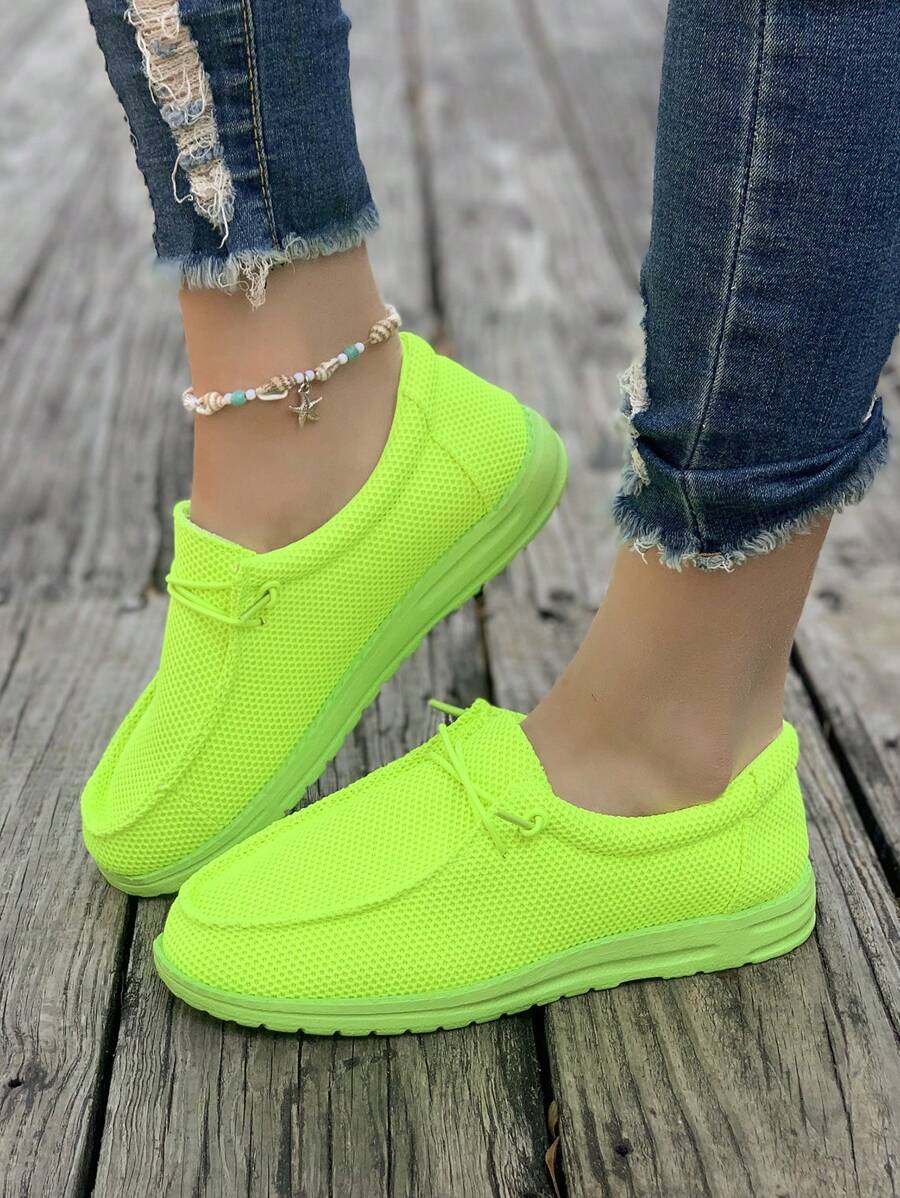 รองเท้าผ้าใบสบายๆ แบบสวมง่าย ส้นต่ำผู้หญิง ใหม่ 2025 อเนกประสงค์ เสื้อผ้าเครื่องแต่งกายผ่อนคลาย สำหรับทุกฤดู - สีเขียว - ดู 1