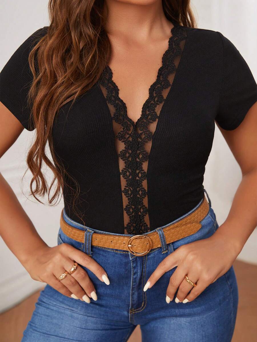 SHEIN Frenchy Áo thun tay ngắn lưới thêu họa tiết tương phản cỡ lớn cho nữ - màu đen - Xem 1