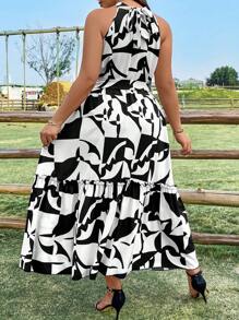 Breezaya 大尺碼優雅印花連身裙 - 黑與白 - 查看 2