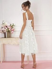 Enchnt 女士網紗連衣裙,肩上帶花和打結 - 白色 - 查看 2