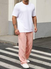 Manfinity Homme Herren-set Aus Einfarbigem T-shirt Und Buchstaben-print In Übergröße