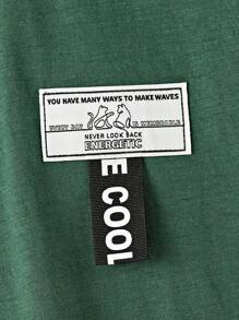 Manfinity RebelGame 男士鬆身迷彩印花短褲和t恤裝置飾補丁套裝 - 軍綠色 - 查看 3