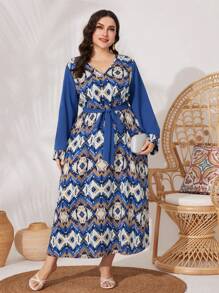 Al Najma Plus Size Women's Geometric Pattern V-Neck Arabian Dress - Blue - View 3