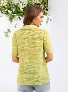 GENKIRA Women's Short Sleeve Shirt With Pocket On The Front - Green - View 2