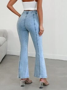 RueChic Vaqueros casuales de pierna acampanada y ajuste slim