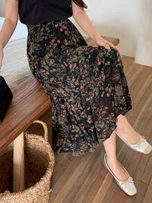 DAZY Women's Floral Print Pleated Skirt Fall Vacation Outfits Women - Black - View 3