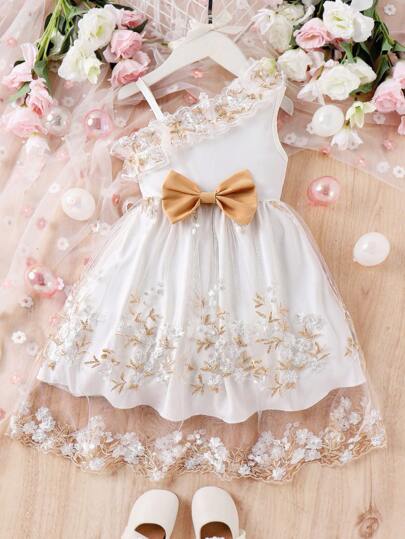 SHEIN Glamorique Kids Young Girl's Cute & Sweet Sleeveless Asymmetrical Collar Dress With Bowknot Accent, Fashionable