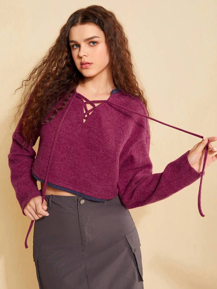 Color Contrast Trims Strappy V Neck Collar Pullover Tee