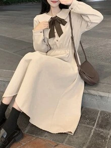 實色鈕扣前彼得潘領襯衫連身裙 - 杏色 - 查看 5