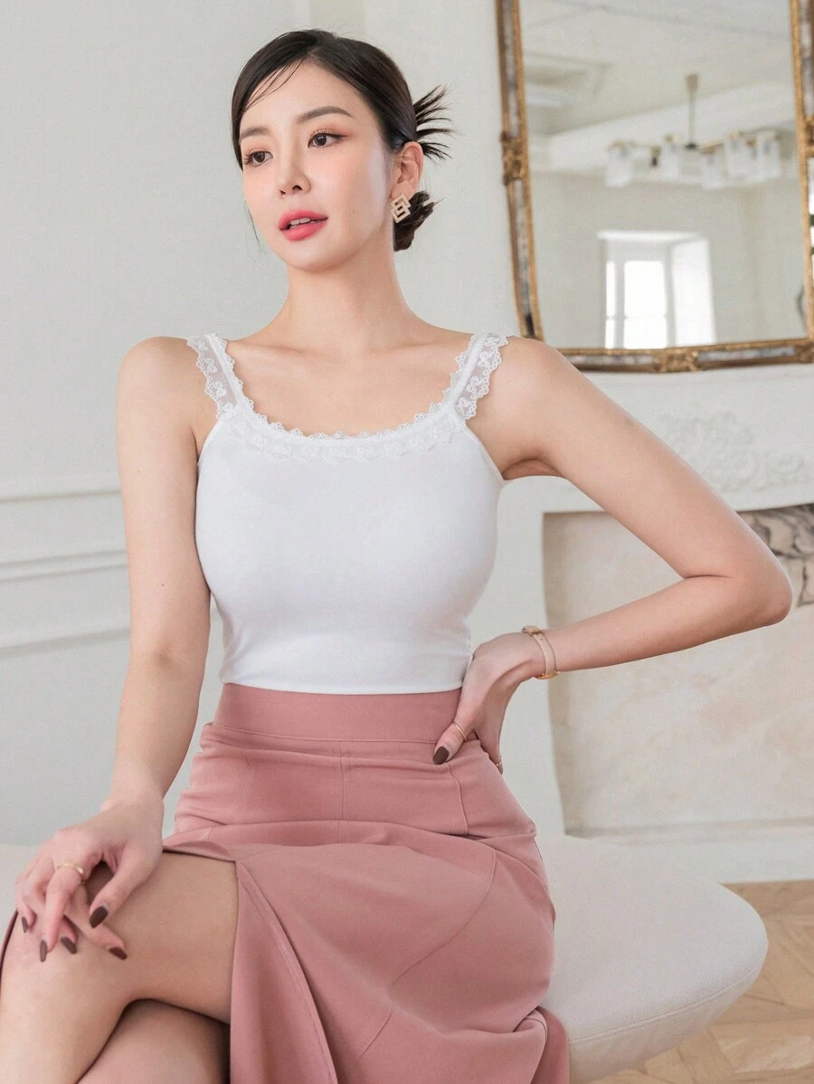 DAZY Top de tirantes tipo camisola ajustado al Body con encaje y unicolor para verano - Blanco - Ver 1