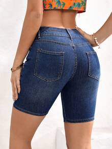 SHEIN EZwear 女性大學風修身低腰牛仔短褲 - 中等水洗藍 - 查看 2