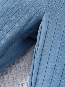 SHEIN 年轻女孩针织字母贴片打底裤两件套休闲装