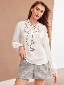 MOTF PREMIUM 編織女士對比邊綁領荷葉邊修飾上衣 - 白色 - 查看 4