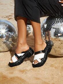 SheIn SXY Women's Black And White Fashionable Round-toe Flat Slippers