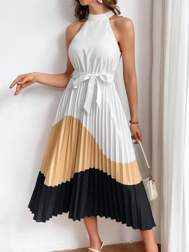 Women's Contrast Color Pleated Hem Halter Neck Dress