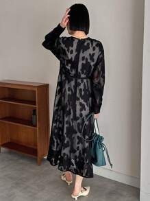 FRIFUL 女士全印花圆领长袖连衣裙，荷叶边 - 黑色 - 查看 2