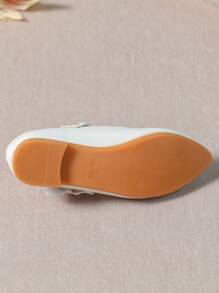 1 Pair Fashionable Children's Flat Shoes, And Minimalist