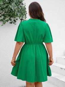 SHEIN Clasi Saint  Patrick Day Plus Size Solid Color Notched Neckline & Waist-Cinching A-Line Green Dress - Green - View 4