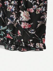 SHEIN VCAY 花卉印花鬆緊腰平行抽褶闊腿度假短褲 - 黑色 - 查看 5