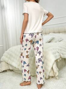 Snug Zone 蝴蝶和字母印花短袖t恤和褲子睡衣套裝 - 杏色 - 查看 2